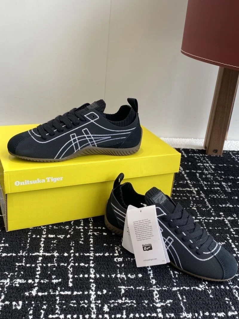 Asics Shoes Casual 6896