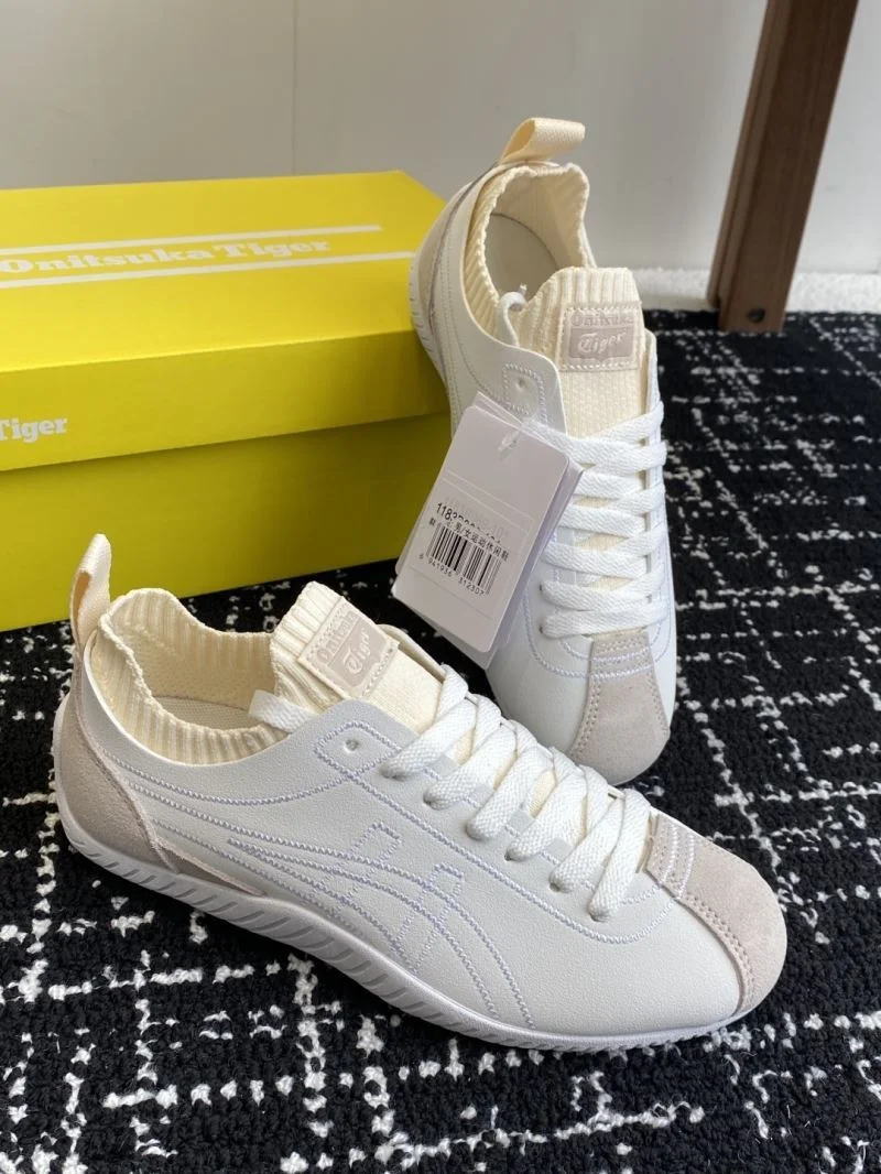 Breathable Asics Shoes 6859