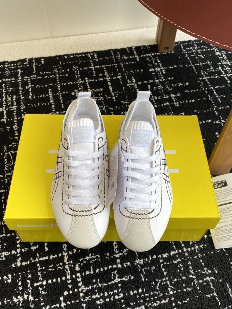 Efficient Asics Shoes 6894