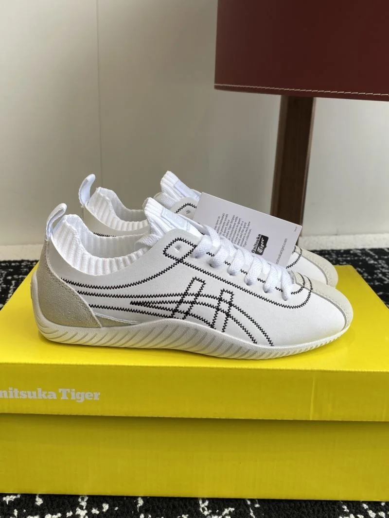 Efficient Asics Shoes 6894