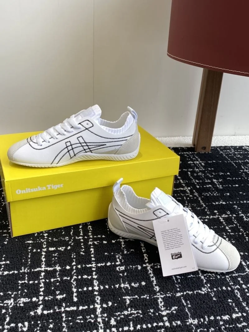 Efficient Asics Shoes 6894