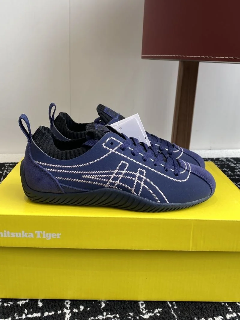Supportive Asics Shoes 6872
