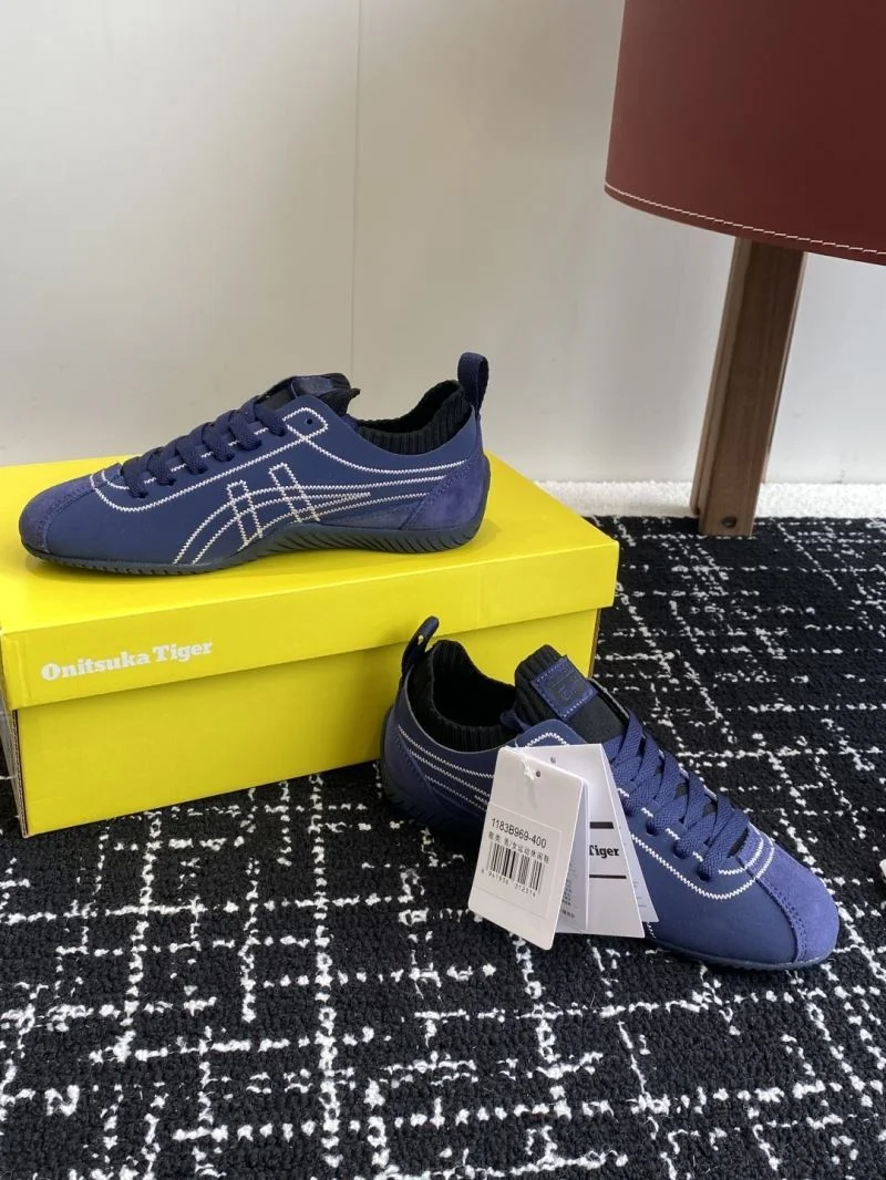 Supportive Asics Shoes 6872