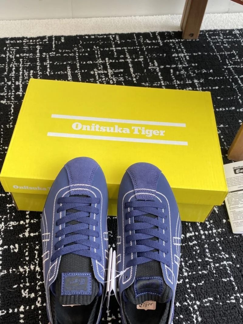 Supportive Asics Shoes 6872