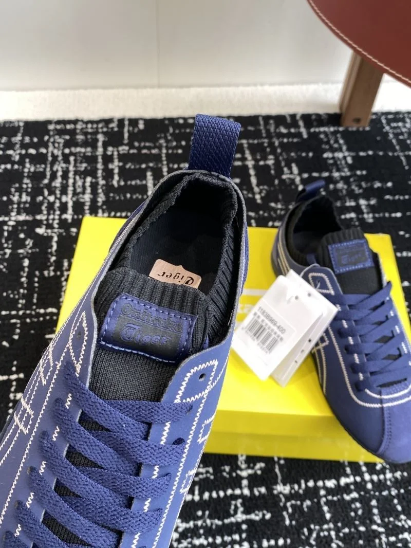 Supportive Asics Shoes 6872