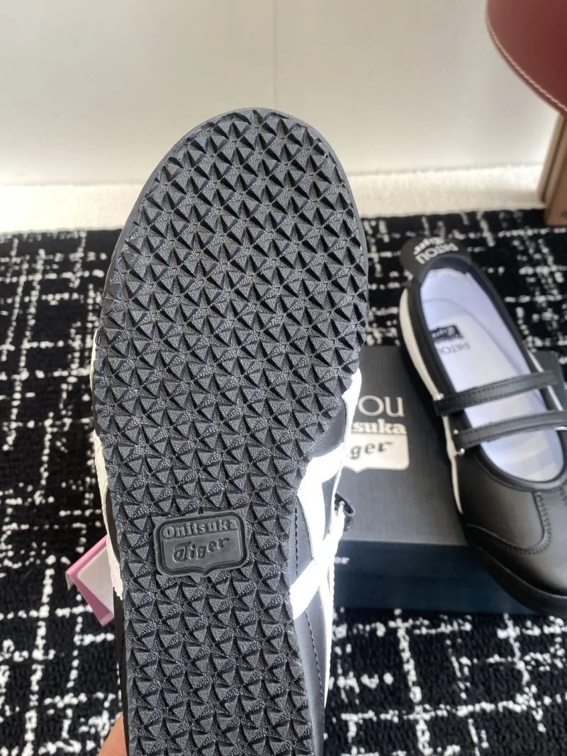 FreshLook Asics Shoes 6880