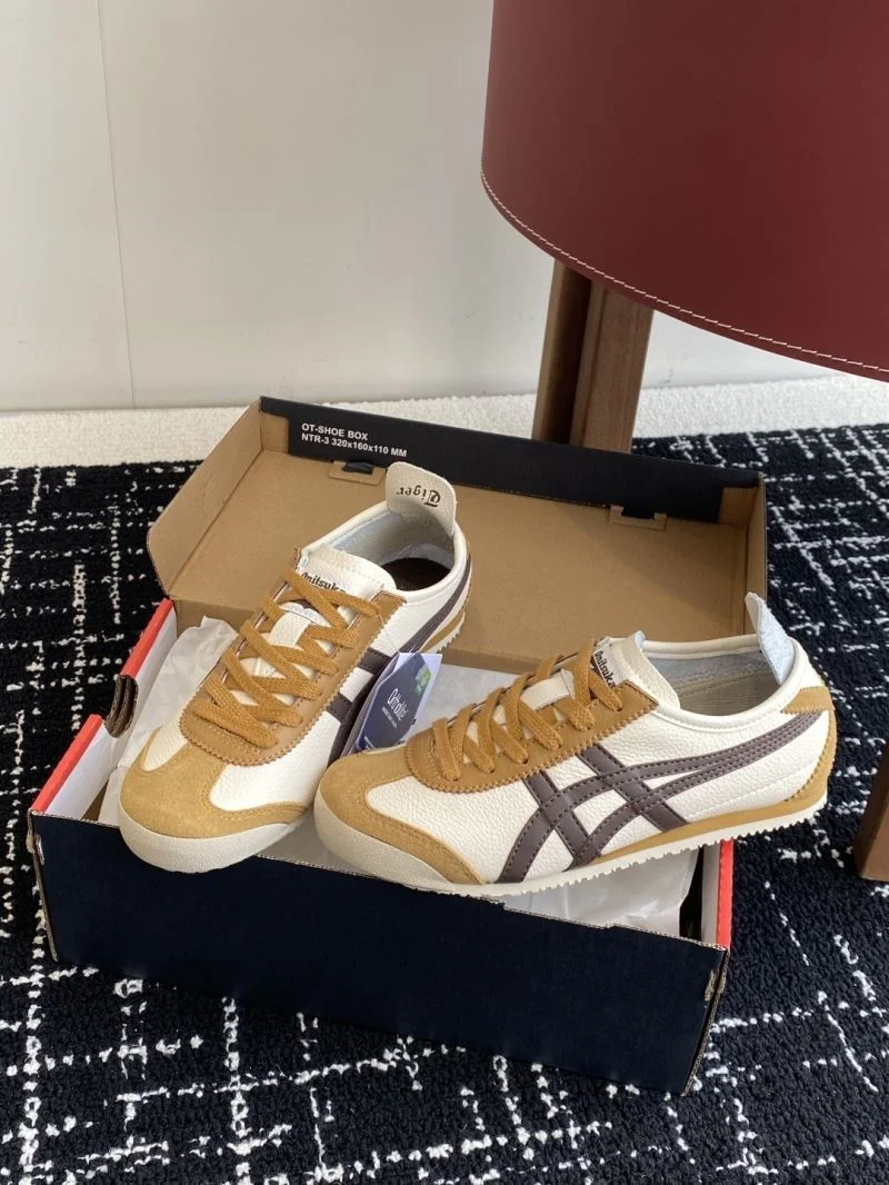 SportInspired Asics Shoes 6878