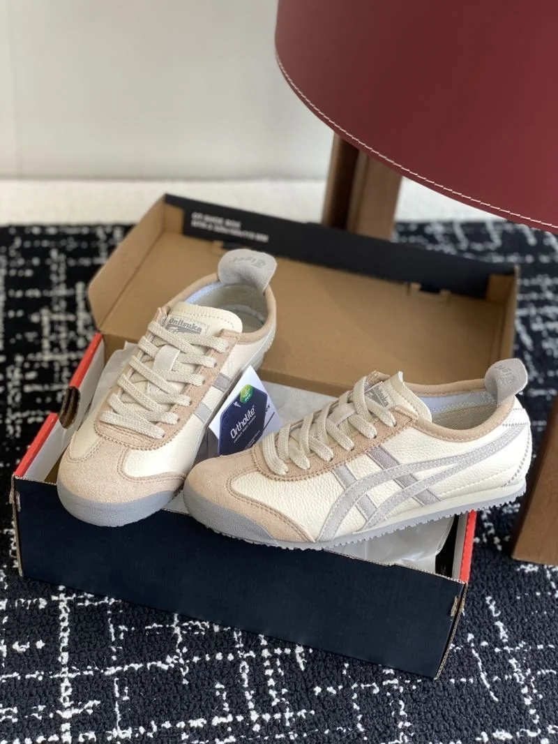 Trendy Asics Shoes 6854