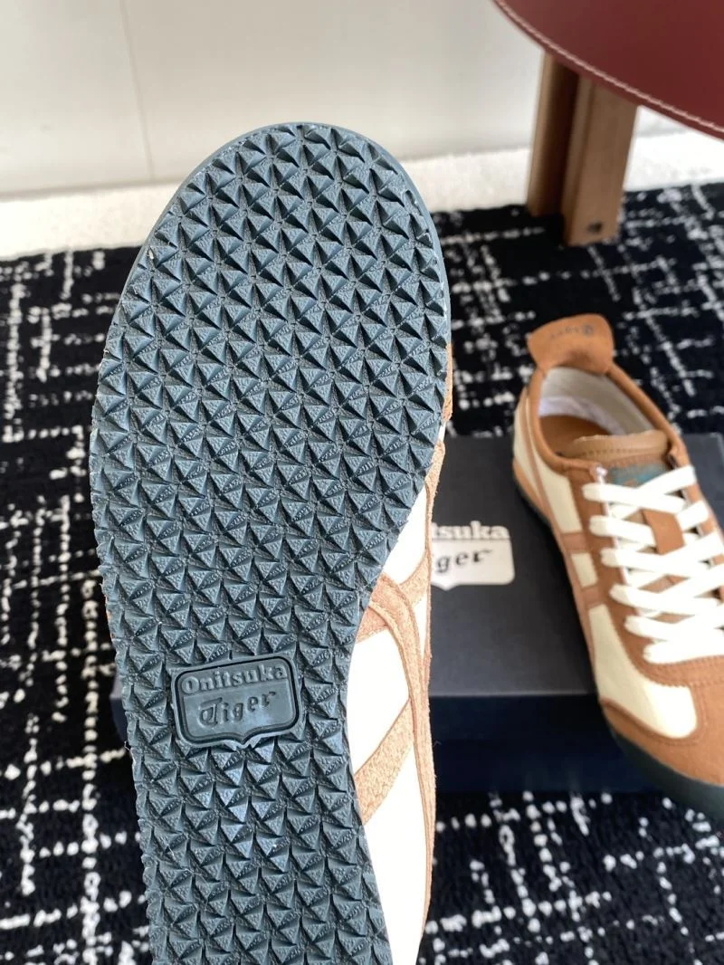 Asics Shoes Timeless 6875