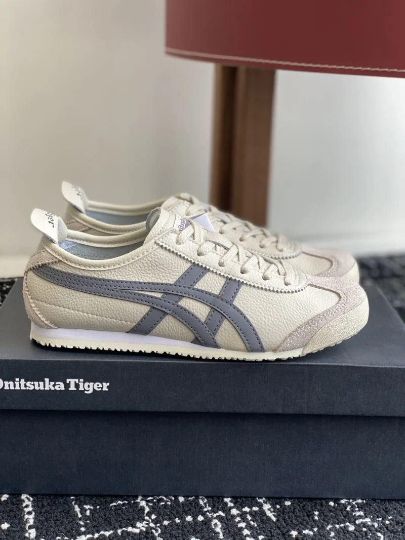 WaterResistant Asics Shoes 6874