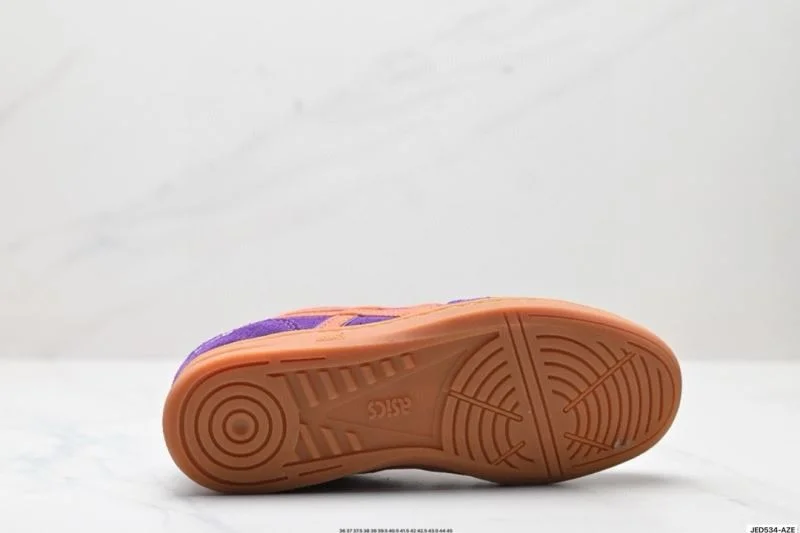 Resilient Asics Shoes 3792