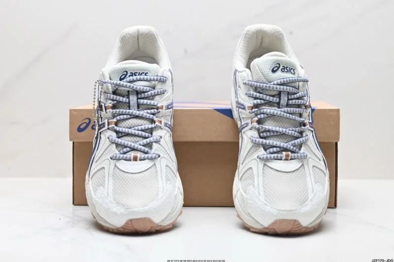 Reliable Asics Shoes 3800