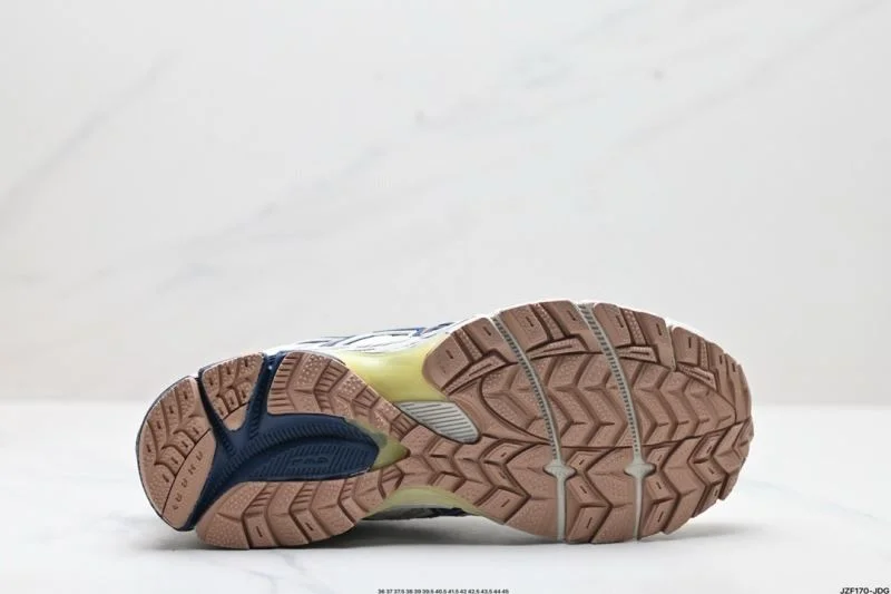Reliable Asics Shoes 3800