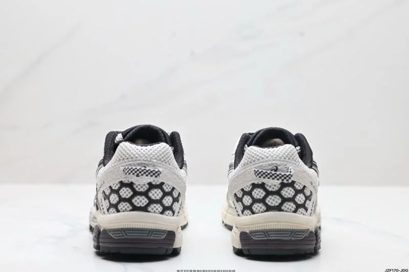 Asics Shoes Comfortable 3806