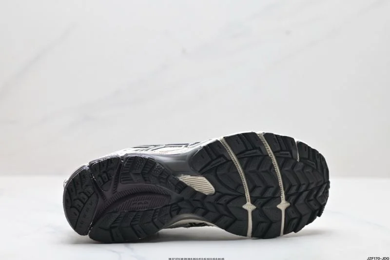 Asics Shoes Comfortable 3806
