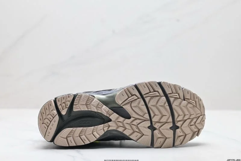 Asics Shoes Stretchable 3783
