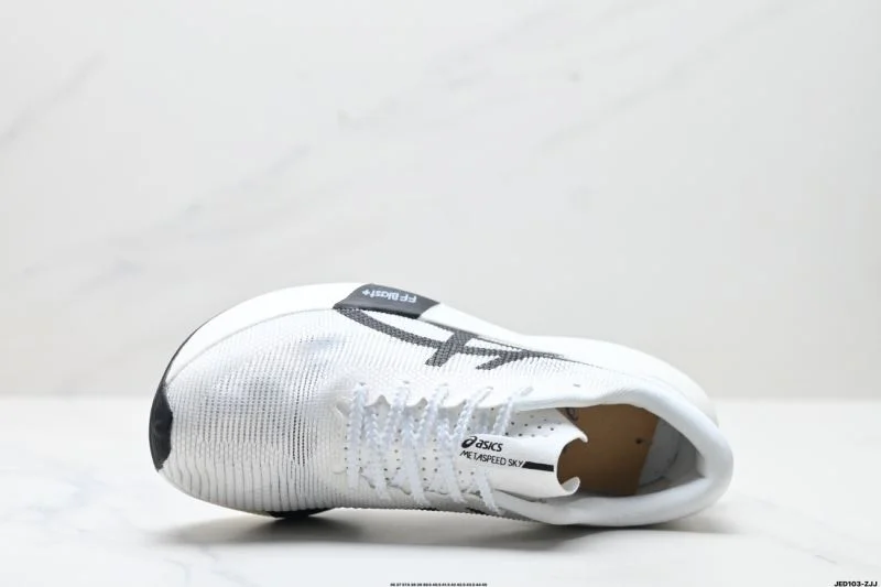 UrbanChic Asics Shoes 3781