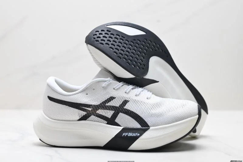 UrbanChic Asics Shoes 3781