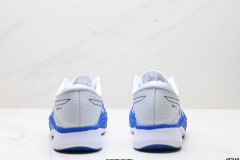Bold Asics Shoes 3772