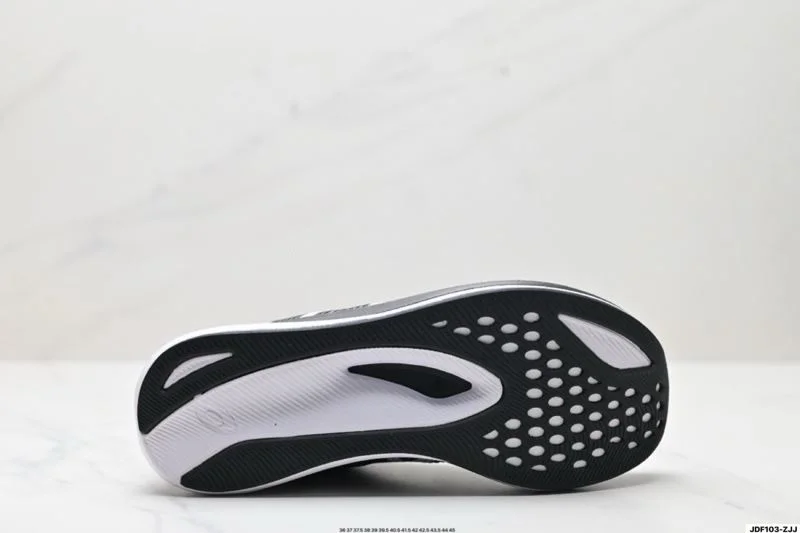 Asics Shoes FastDry 3786