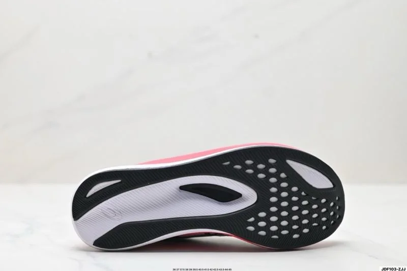 Asics Shoes Snug 3773