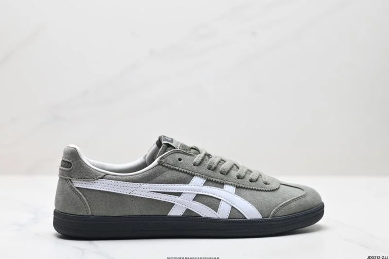 Neat Asics Shoes 3758