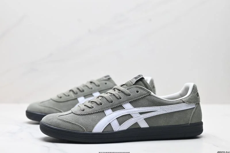 Neat Asics Shoes 3758