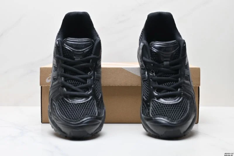 Asics Shoes Flexible 3747