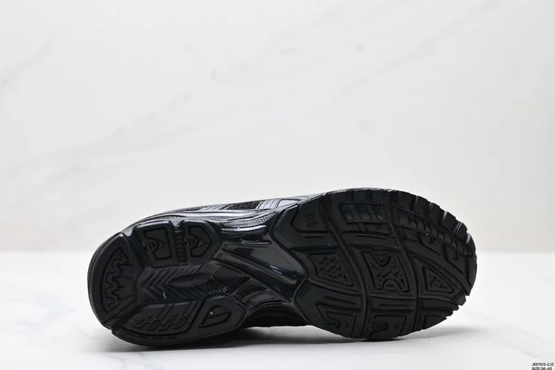 Asics Shoes Flexible 3747