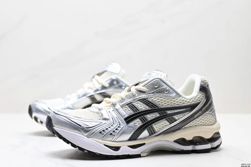 Fashionable Asics Shoes 3750