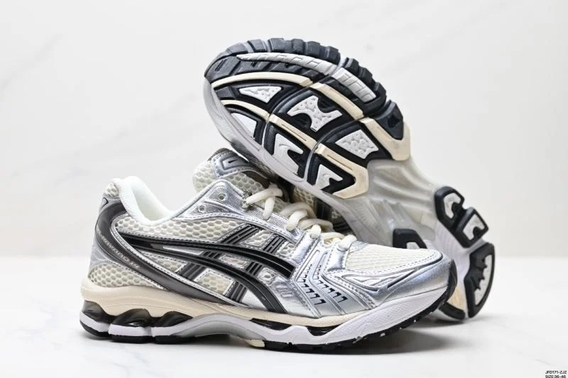 Fashionable Asics Shoes 3750