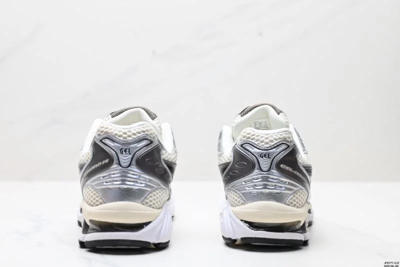 Fashionable Asics Shoes 3750
