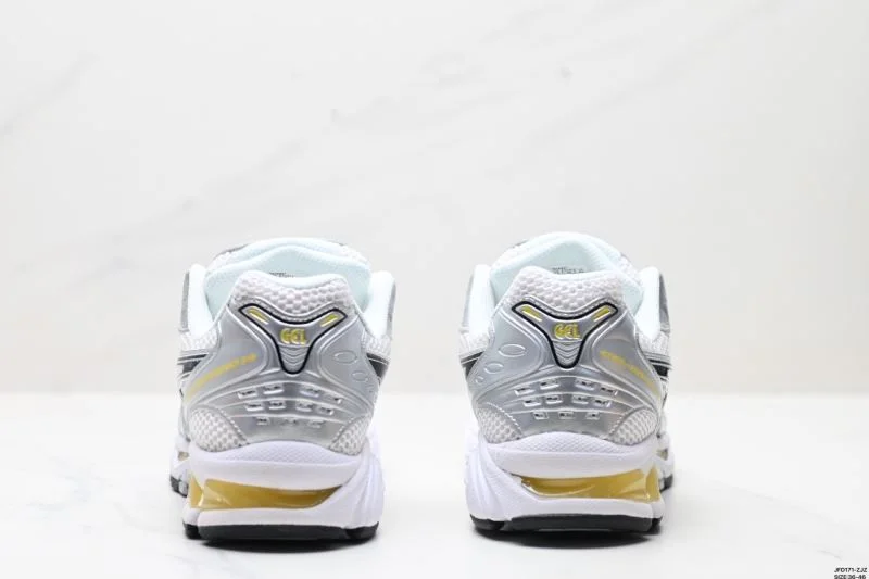 Asics Shoes Sleek 3762