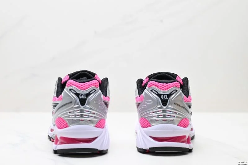 Asics Shoes Snug 3738