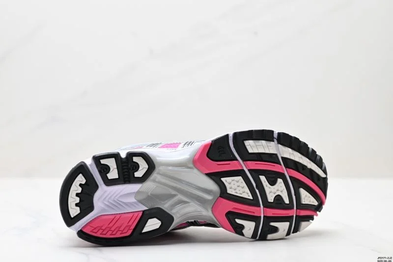 Asics Shoes Snug 3738