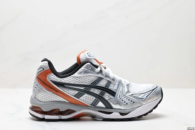 Sporty Asics Shoes 3748