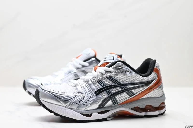 Sporty Asics Shoes 3748