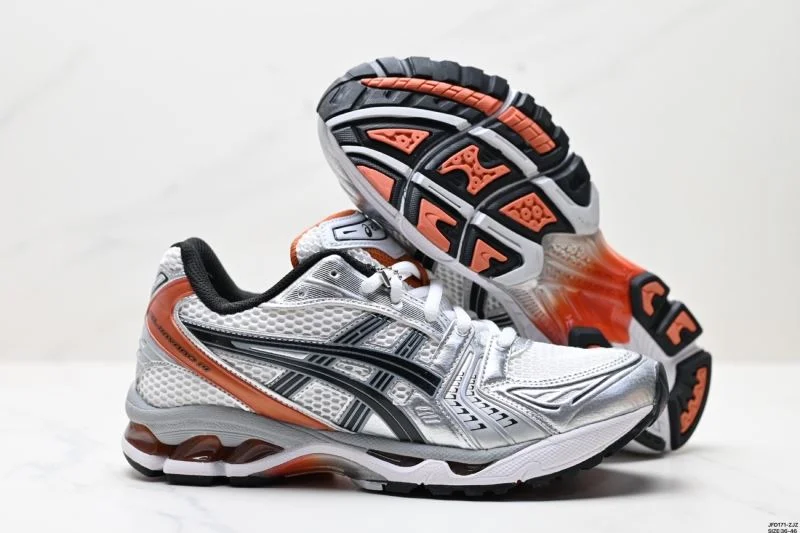 Sporty Asics Shoes 3748