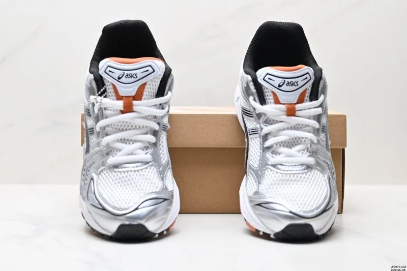 Sporty Asics Shoes 3748