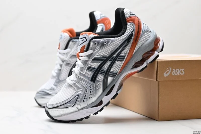 Sporty Asics Shoes 3748