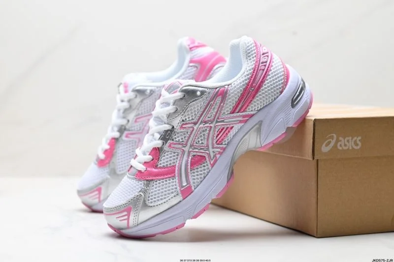 Compact Asics Shoes 3724