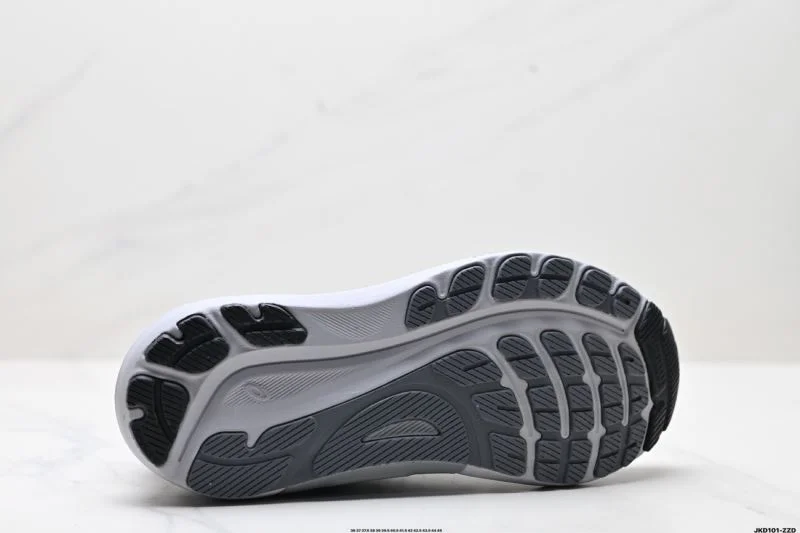 Functional Asics Shoes 3723
