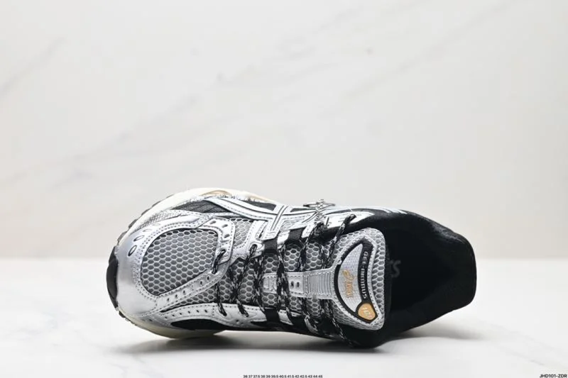 Comfortable Asics Shoes 3709