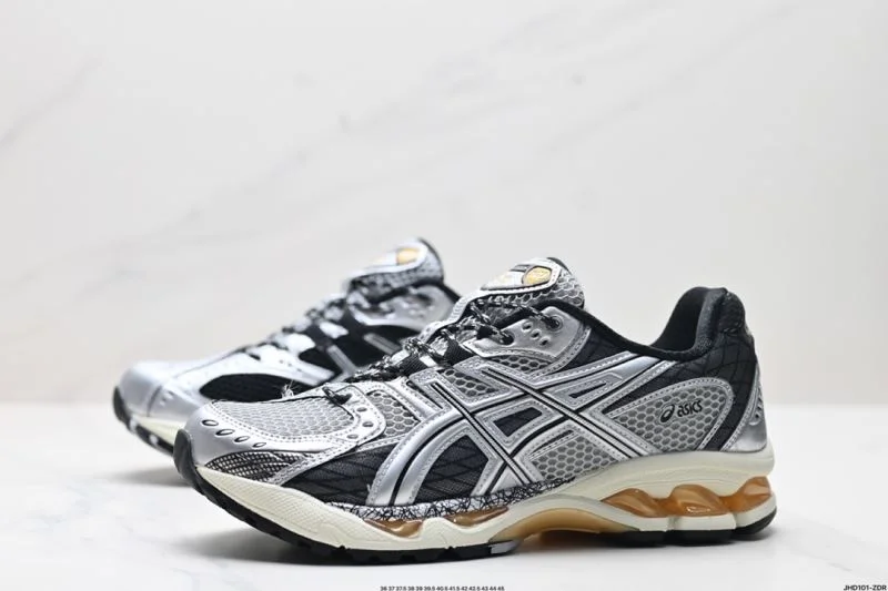 Comfortable Asics Shoes 3709