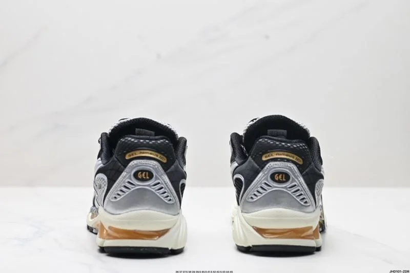 Comfortable Asics Shoes 3709