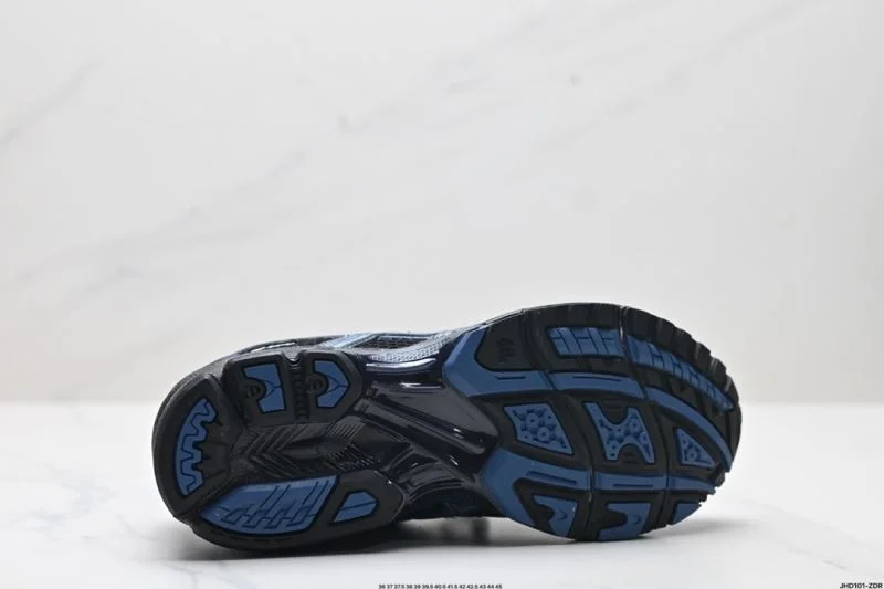 Attractive Asics Shoes 3712