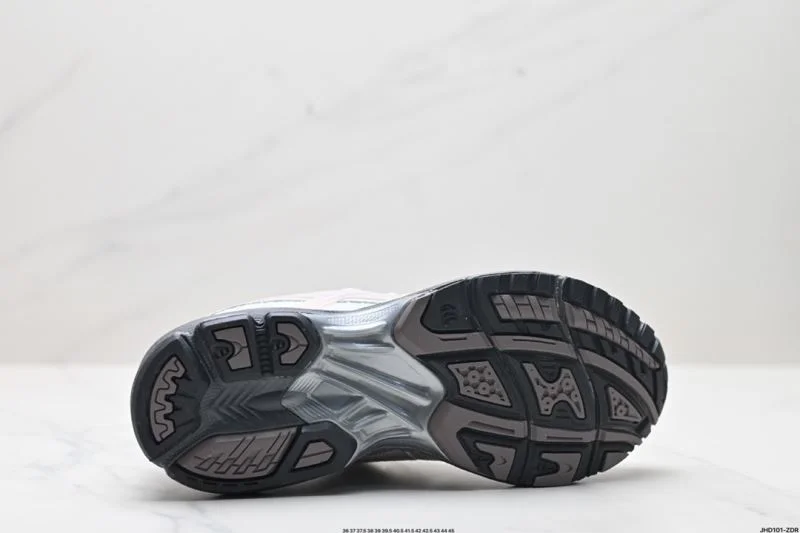 Asics Shoes FastDry 3711