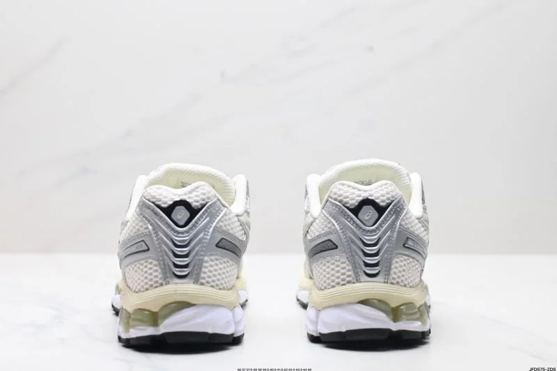 Upgraded Asics Shoes 3706