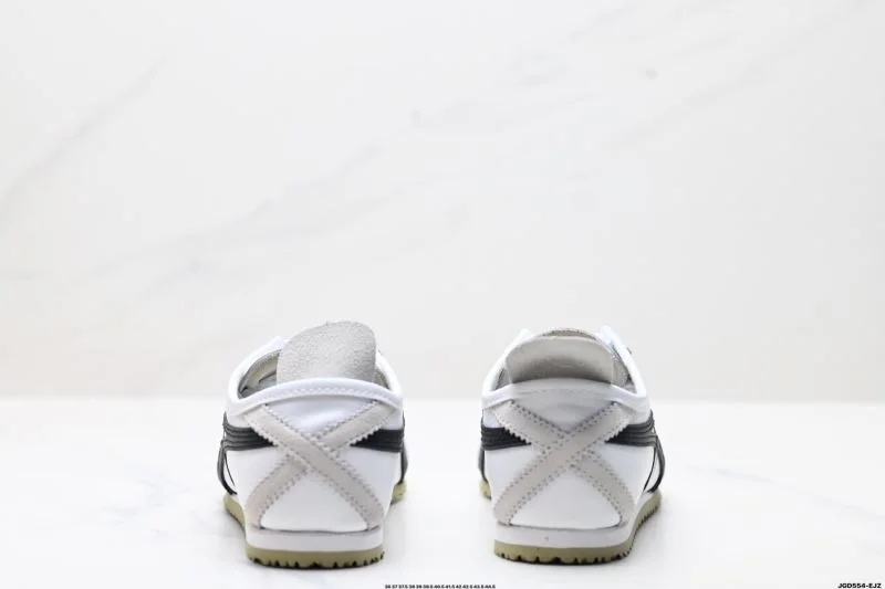 Asics Shoes Casual 3704