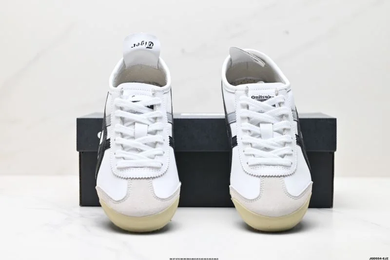 Asics Shoes Casual 3704